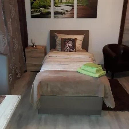 Appartamento Waldblick Mit Balkon, Kueche Und Bad In Thiede Naehe Braunschweig *